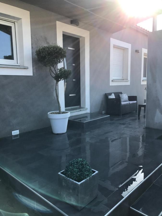 L'Oliveras Pezens Exteriör bild